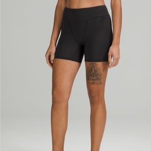 NWOT lululemon underease super high rise shortie black size s